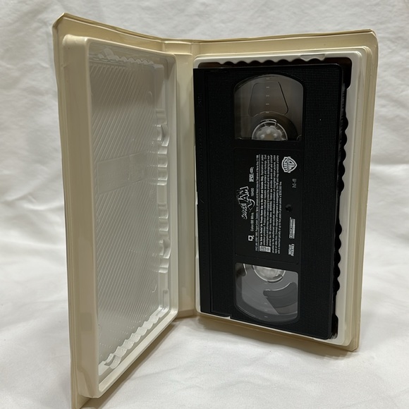 Space Jam VHS & Dabloon - Picture 11 of 13